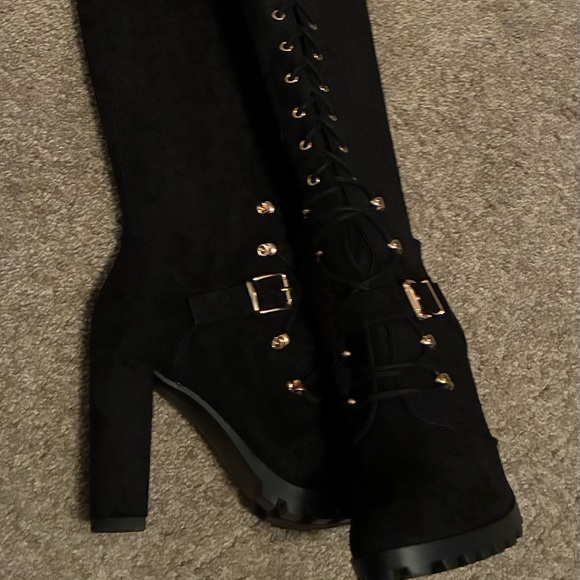 New Luxe Black Thigh High Faux Suede Lace Up Boots Chucky Heel/ 9.5 - Picture 3 of 7